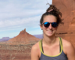 Ilana wearing the Sunski Dipsea Polarized Sunglasses
